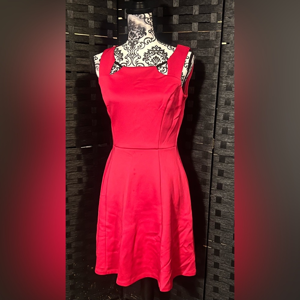 Enfocus Studio Fit & Flare Dress – Fuchsia – Size 8